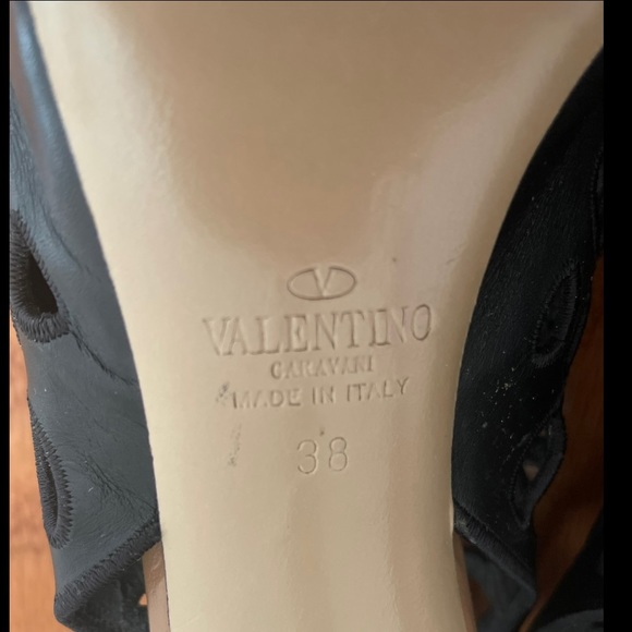 VALENTINO Slingback Heels - Picture 5 of 9